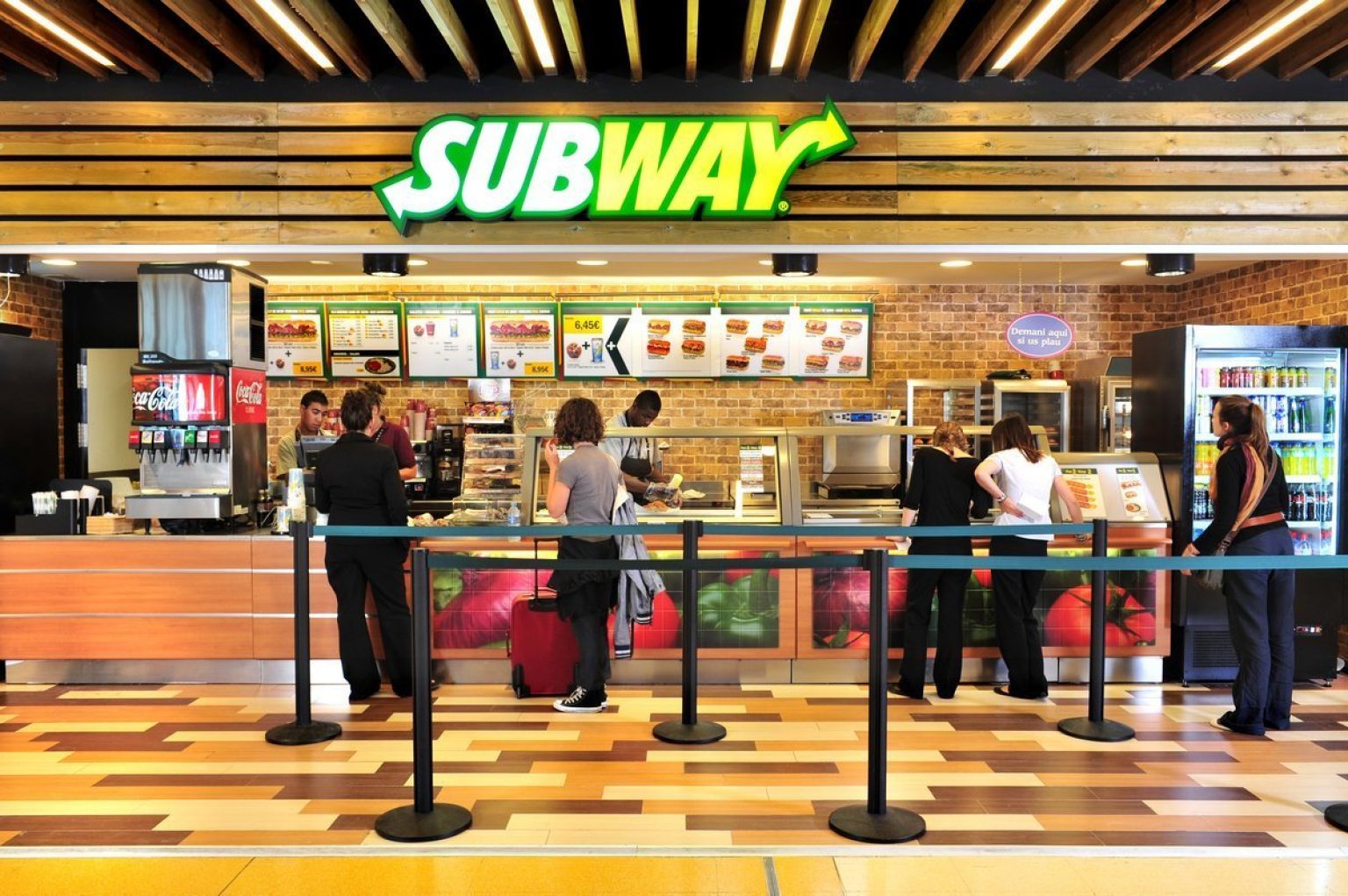 Сеть ресторанов питания. Сабвей сеть быстрого питания. Сеть кафе Subway. Subway USA ресторан. Кафе сабвей США.